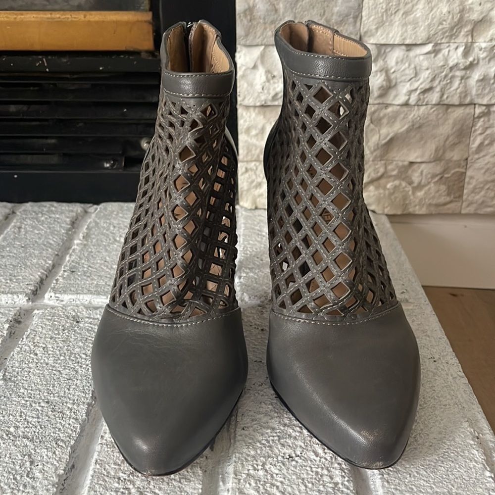 ANTONIO MELANI Lattice Cut Ankle Boots - Picture 5 of 10